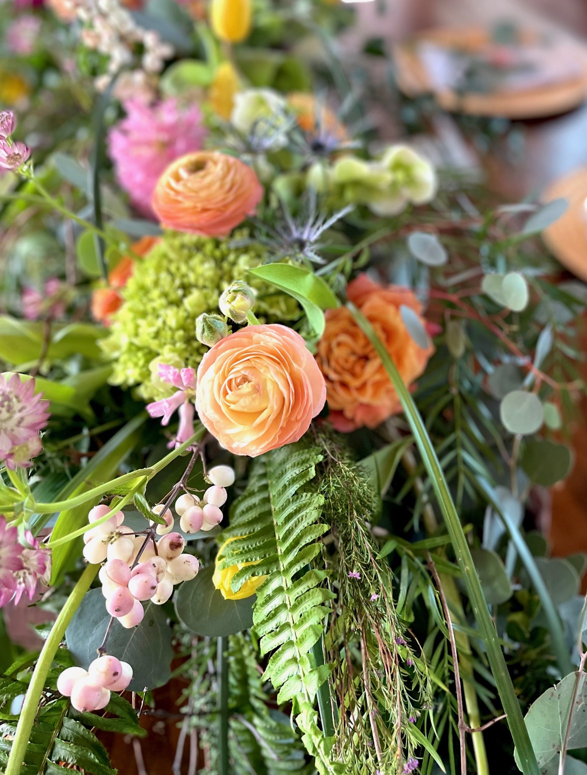 Wedding & Party Floral Trends for 2023 Spring Tablescape of Fresh Flowers Butera The Florist